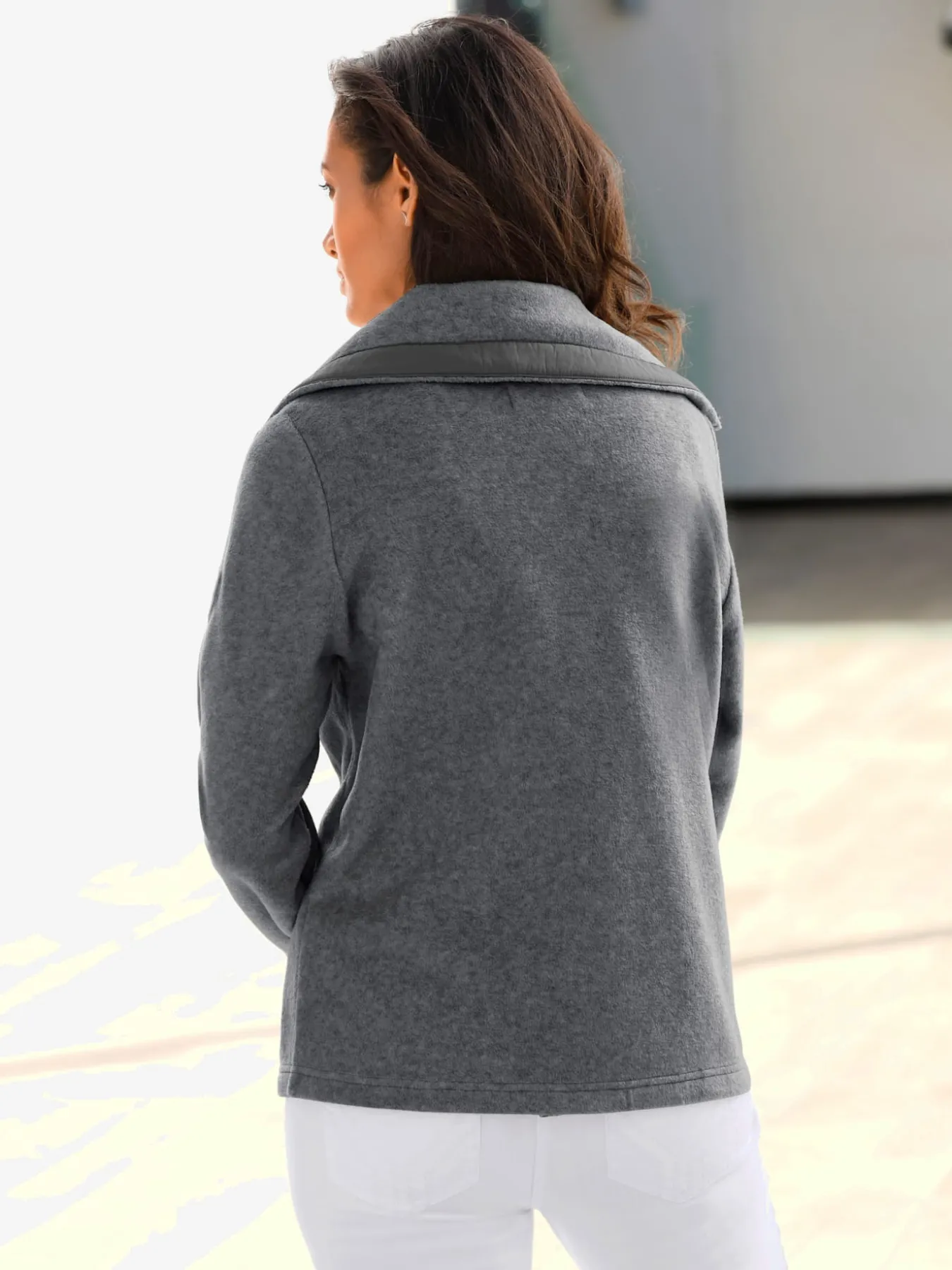 Veste polaire traitement contre les bouloches